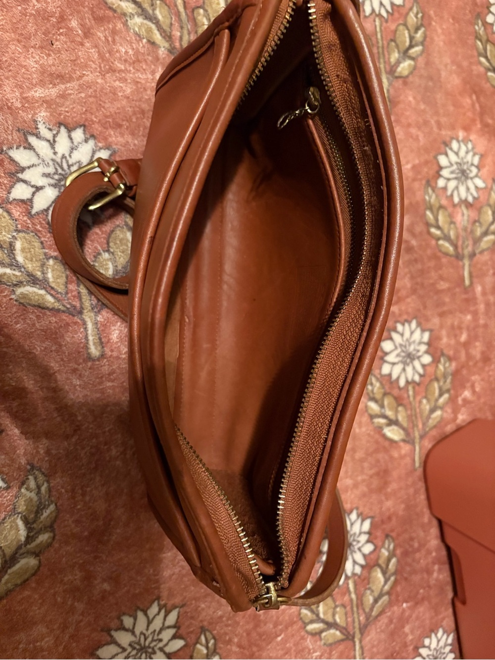 Coach Vintage Station Bag 9944 British Tan Leather Crossbody - Picture 5 of 16